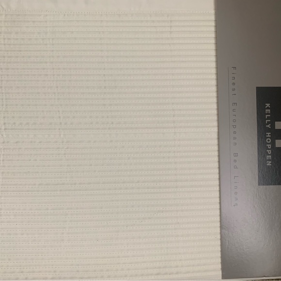 2 Kelly Hoppen Bespoke boudoir shams new in package - Picture 2 of 4